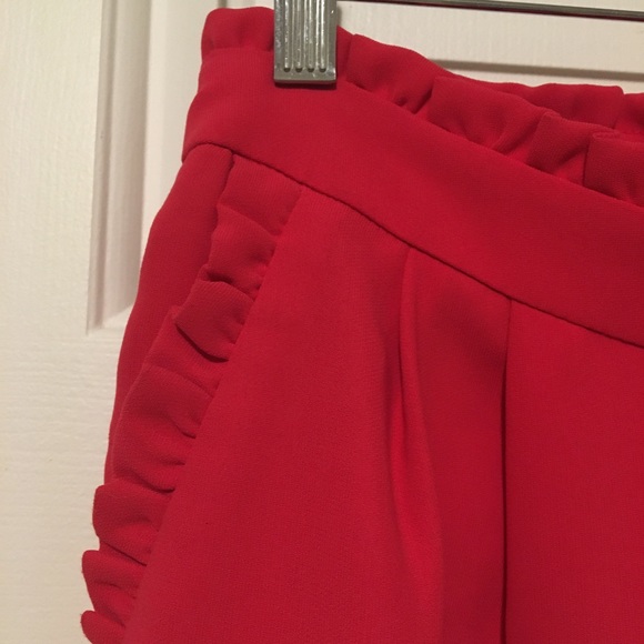 Zara Basic Hot Pink Dress Pants with Ruffles design. - Picture 5 of 8